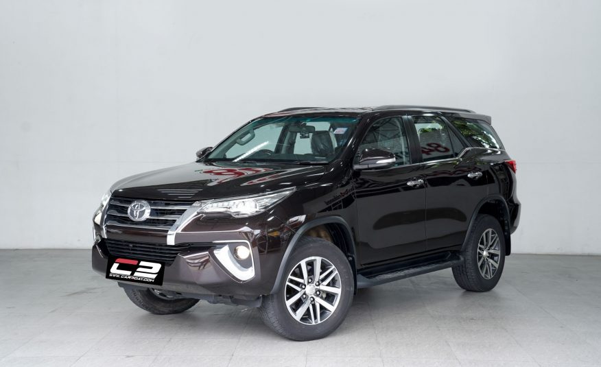 2015 TOYOTA FORTUNER 2.8 V AT