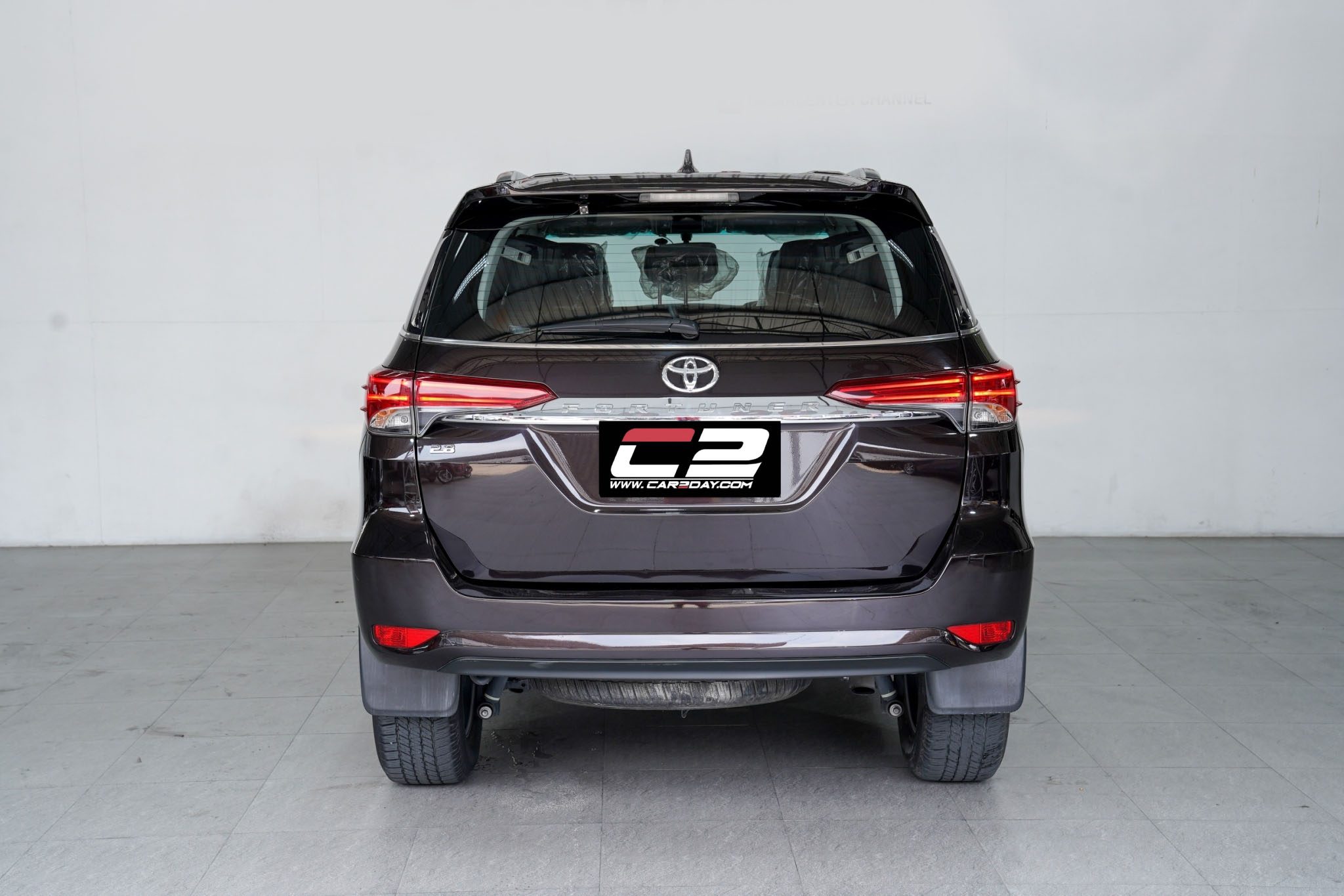 2015 TOYOTA FORTUNER 2.8 V AT