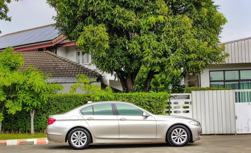 2014 BMW SERIES 5 520d