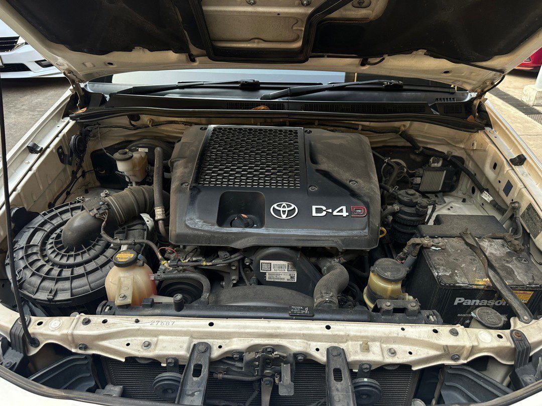 2013 TOYOTA Hilux Vigo RWD 2.5DCT