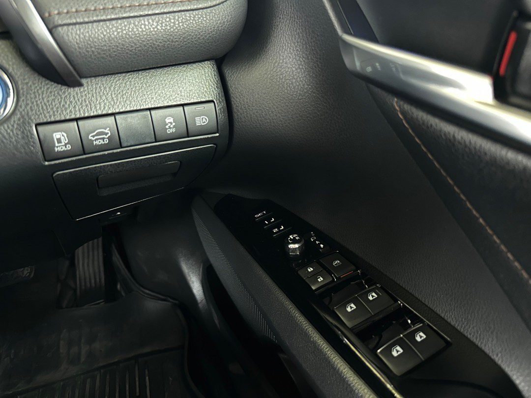 2020 Toyota Camry 2.5 HV Premium