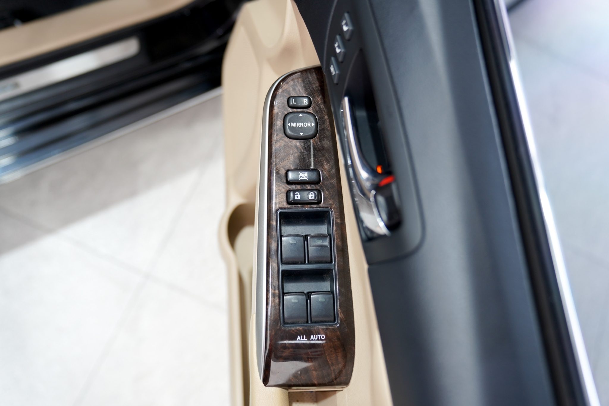 2012 TOYOTA CAMRY 2.5 HYBRID DVD AT