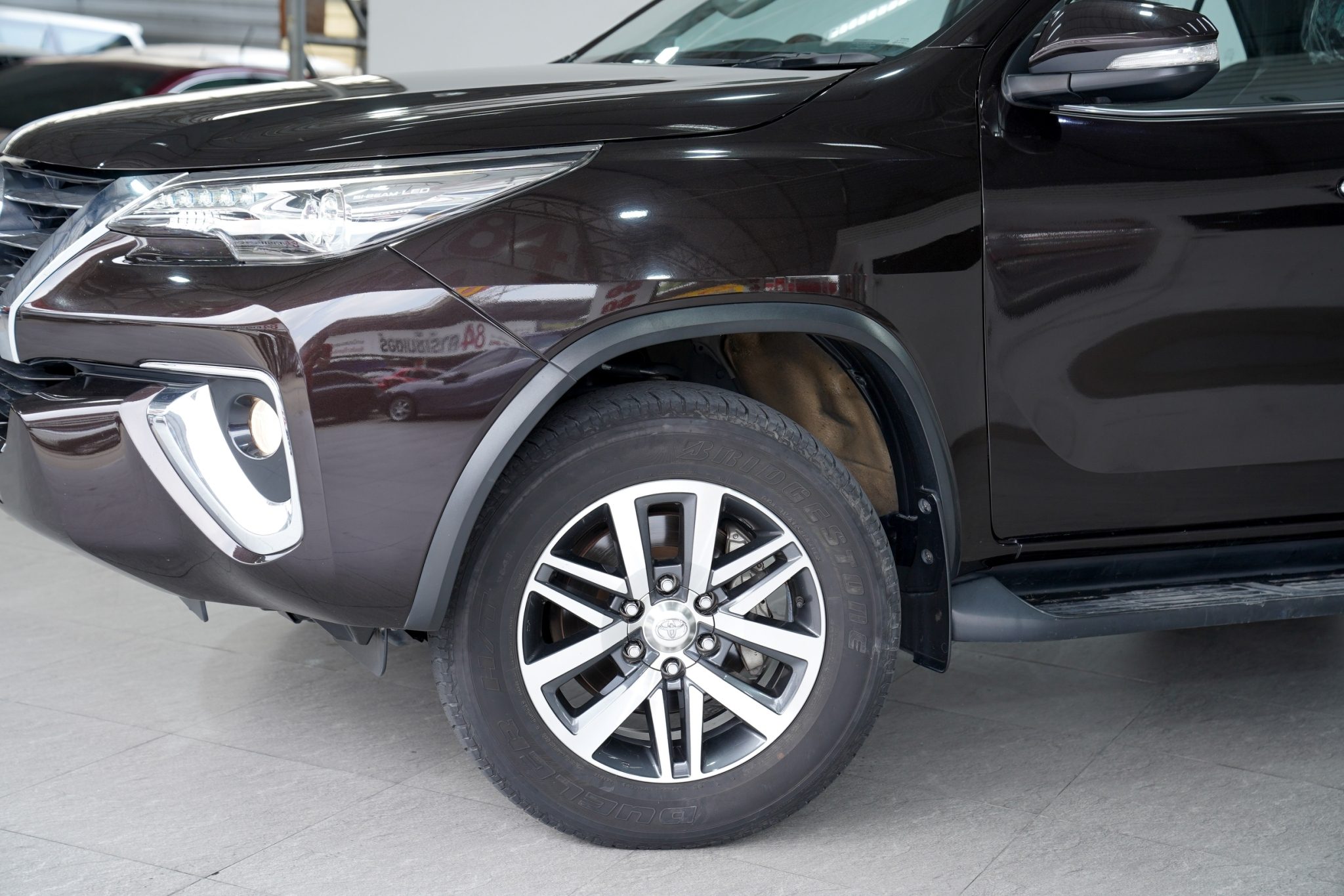 2015 TOYOTA FORTUNER 2.8 V AT
