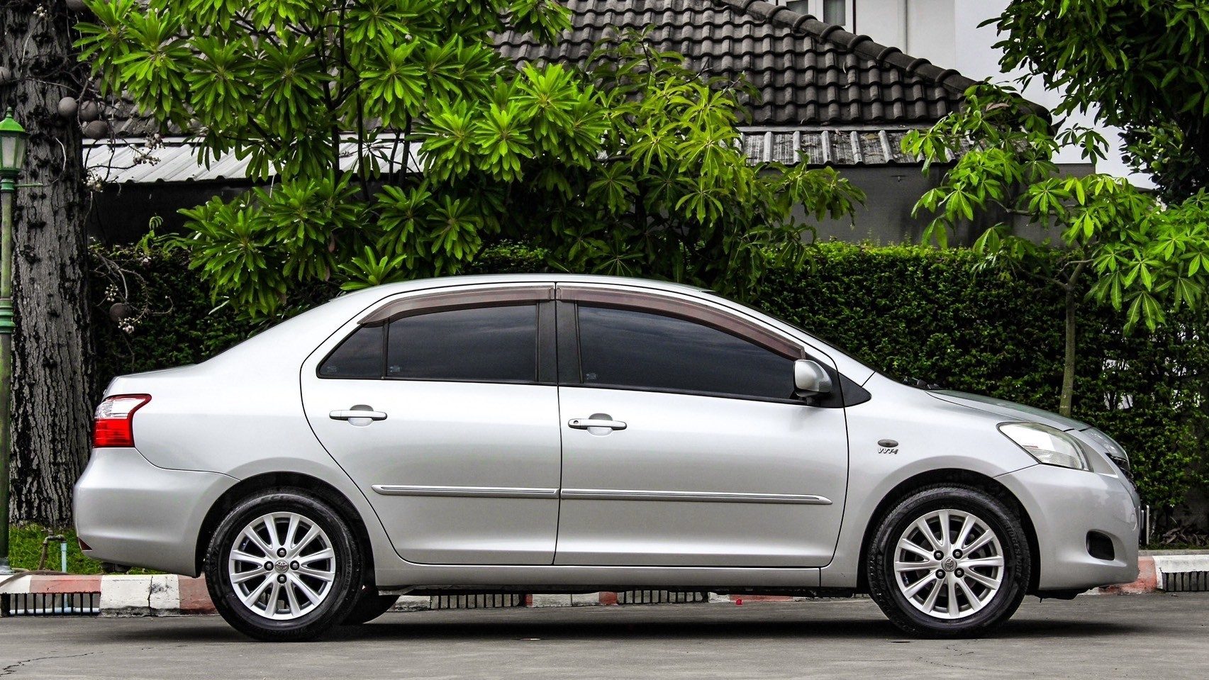 2011 TOYOTA VIOS 1.5 E