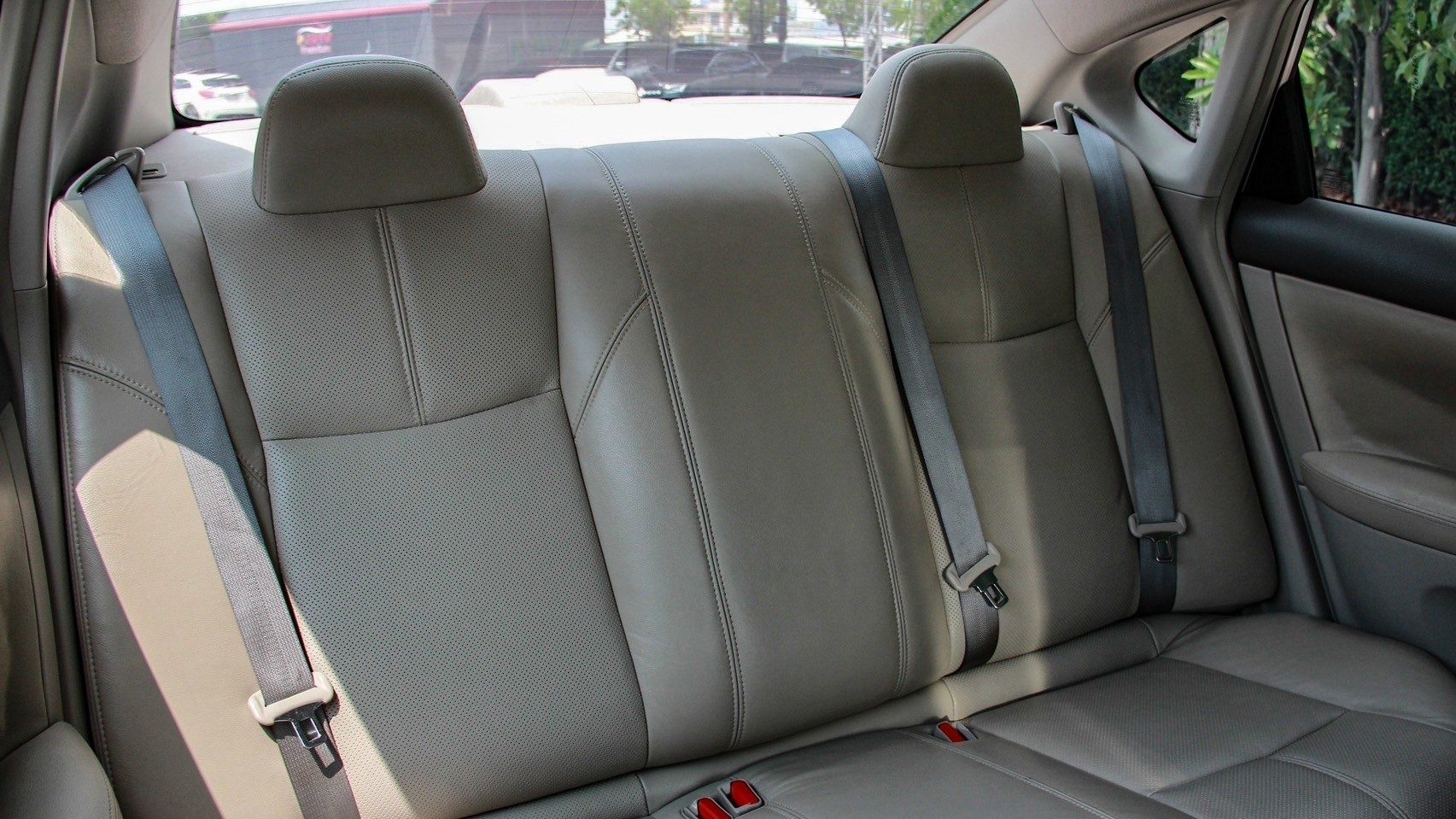 2012 NISSAN SYLPHY 1.6 E
