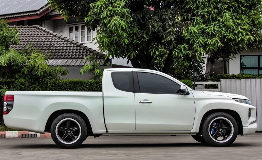 2020 MITSUBISHI TRITON 2.5 GLX MEGA CAB