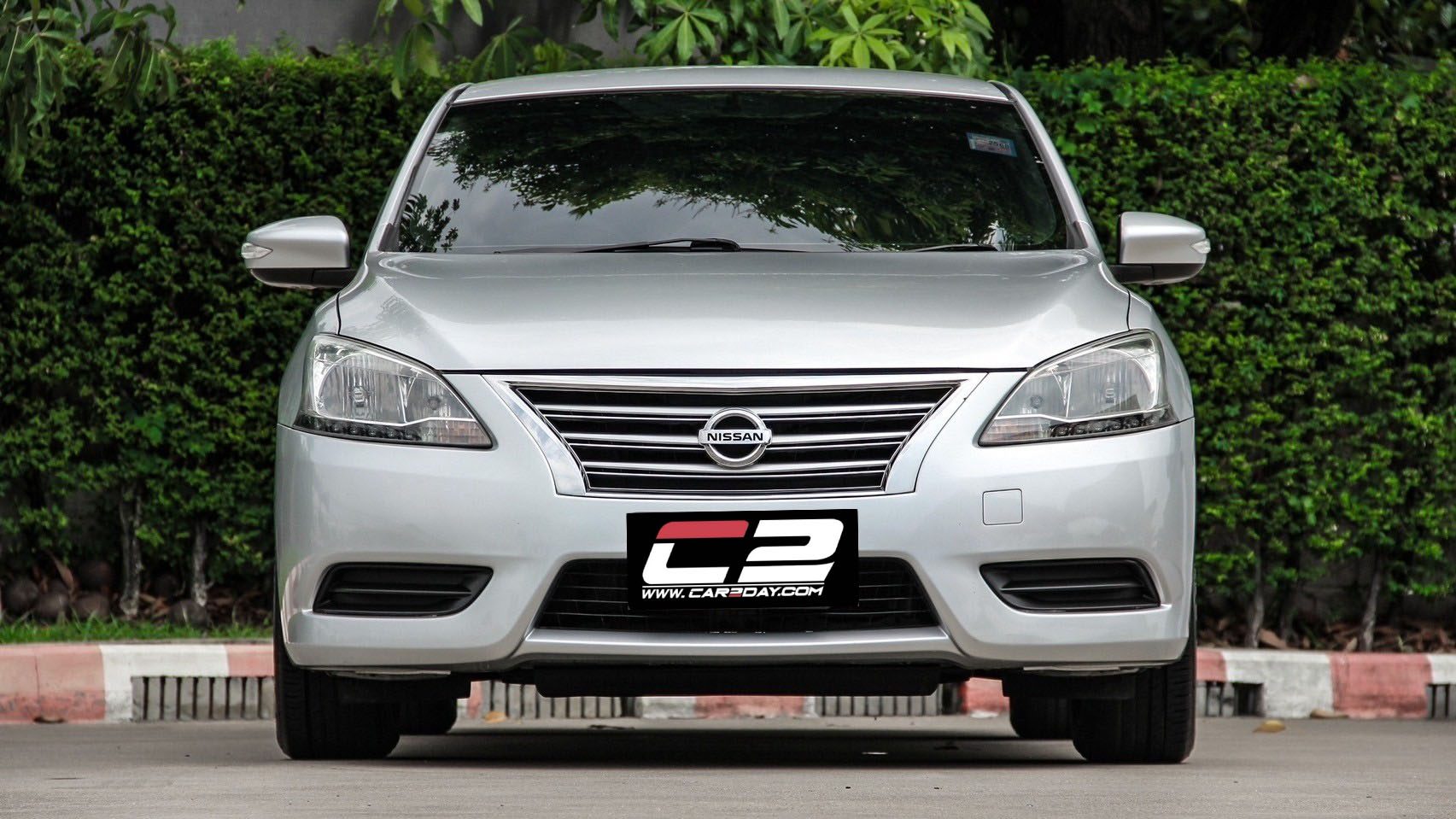 2012 NISSAN SYLPHY 1.6 E