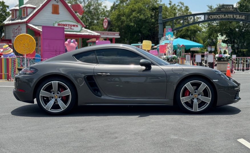 2017 Porsche 718 Cayman