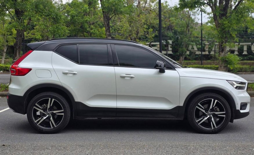 2019 Volvo XC40 T5 R-Design AWD