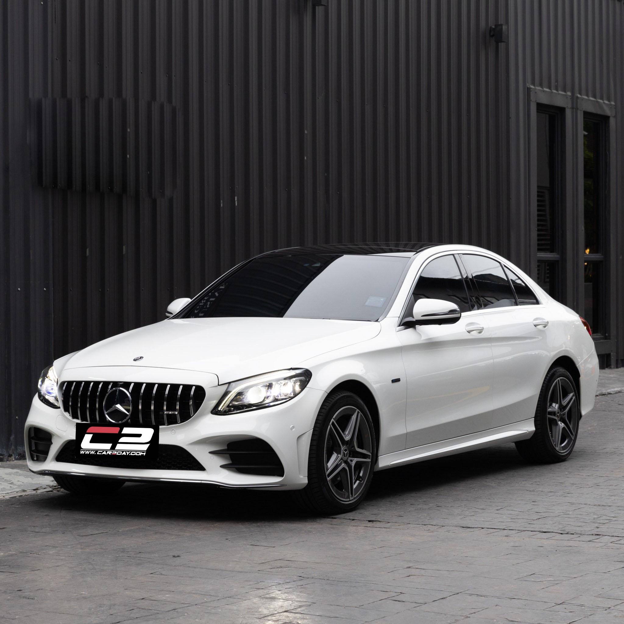 2019 Mercedes Benz C300 e AMG Dynamic