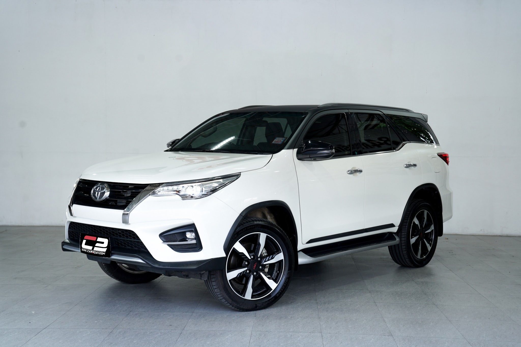 2019 TOYOTA FORTUNER 2.8 SIGMA 4 TRD SPORTIVO AT/4WD