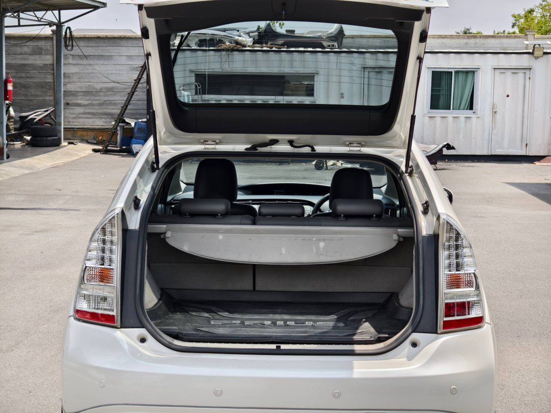 2012 Toyota Prius 1.8 Hybrid Hatch 4dr Hybrid TRD CVT FWD 1.8i