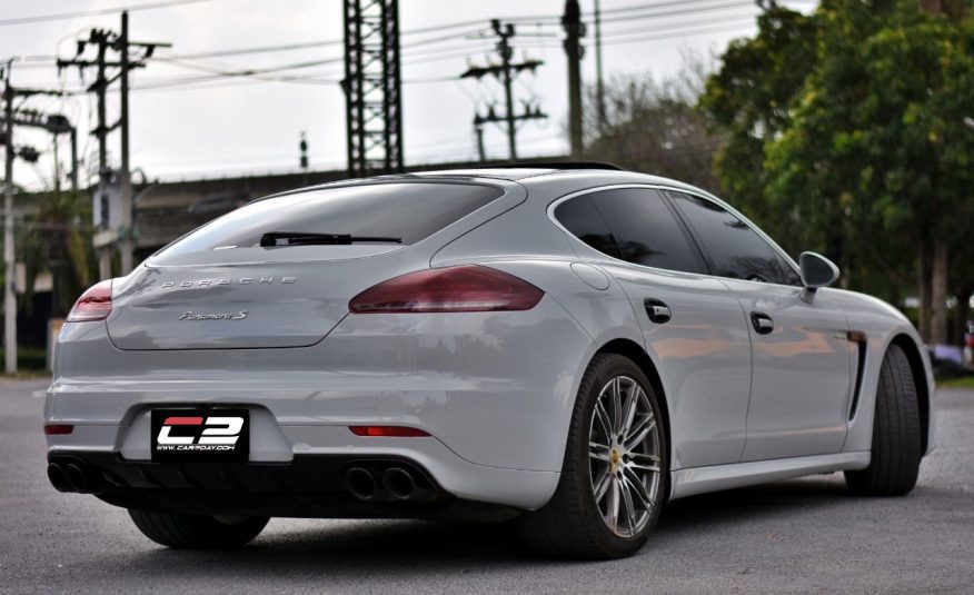 2015 Porsche Panamera 3.0 S E-Hybrid