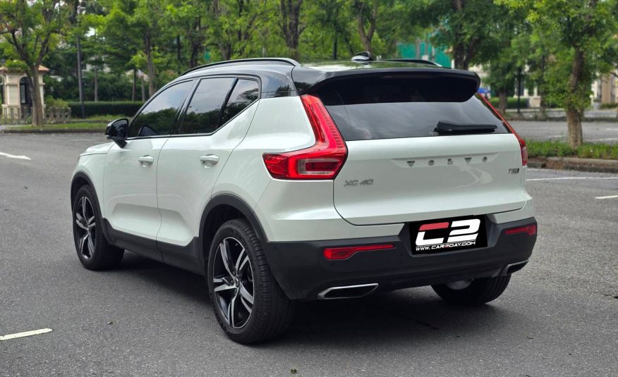 2019 Volvo XC40 T5 R-Design AWD