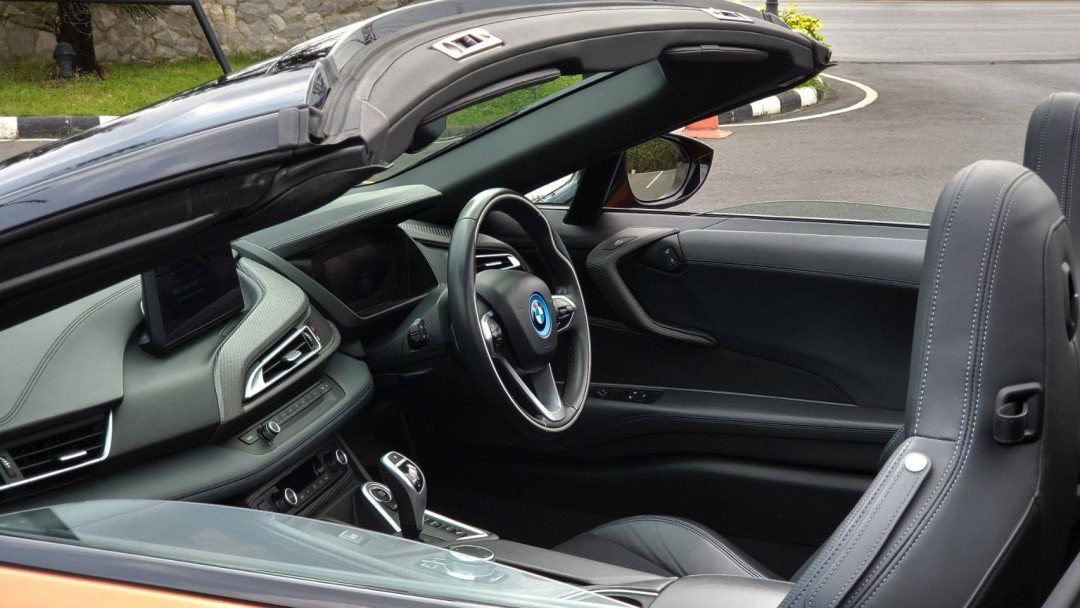 2018 BMW i8 Roadster