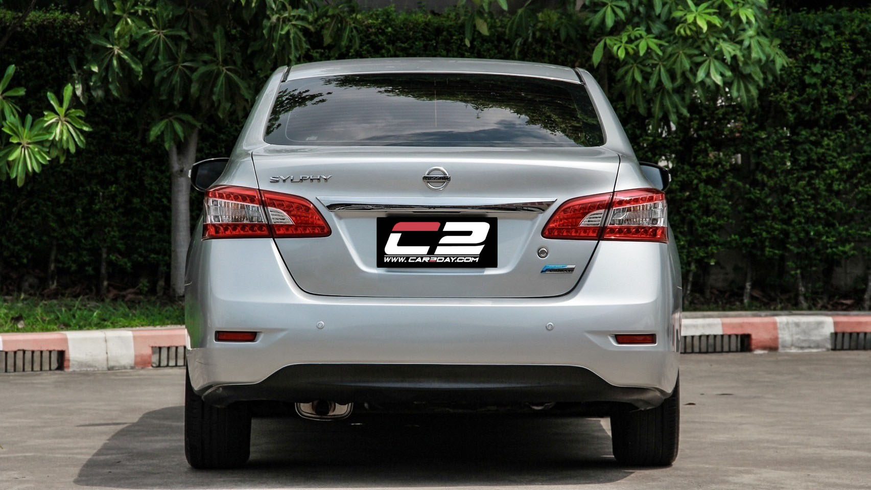 2012 NISSAN SYLPHY 1.6 E