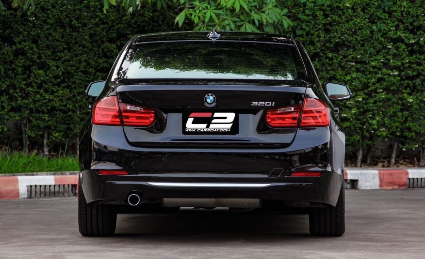 2016 BMW SERIES 3 320i LUXURY