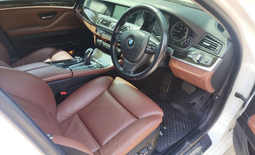 2012 BMW 525d Luxury