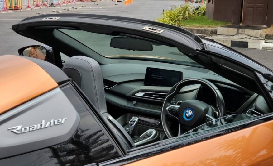 2018 BMW i8 Roadster