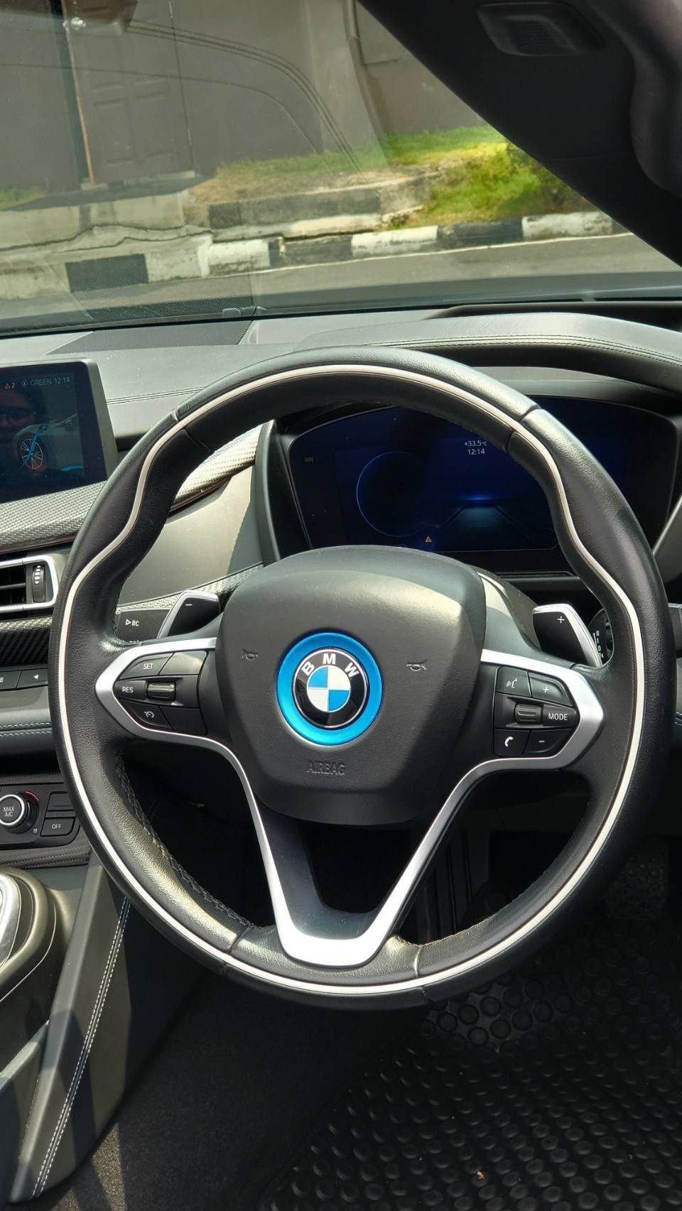 2018 BMW i8 Roadster