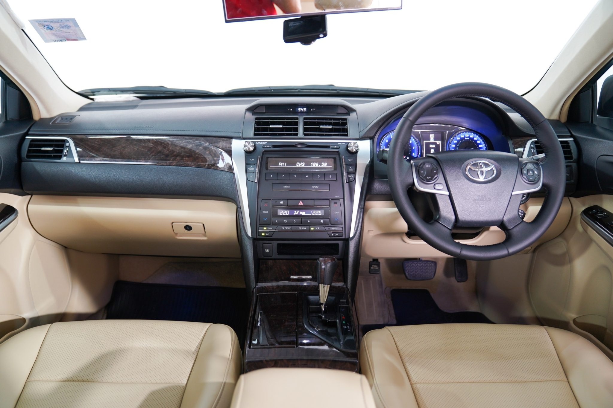 2015 TOYOTA CAMRY 2.0 G AT