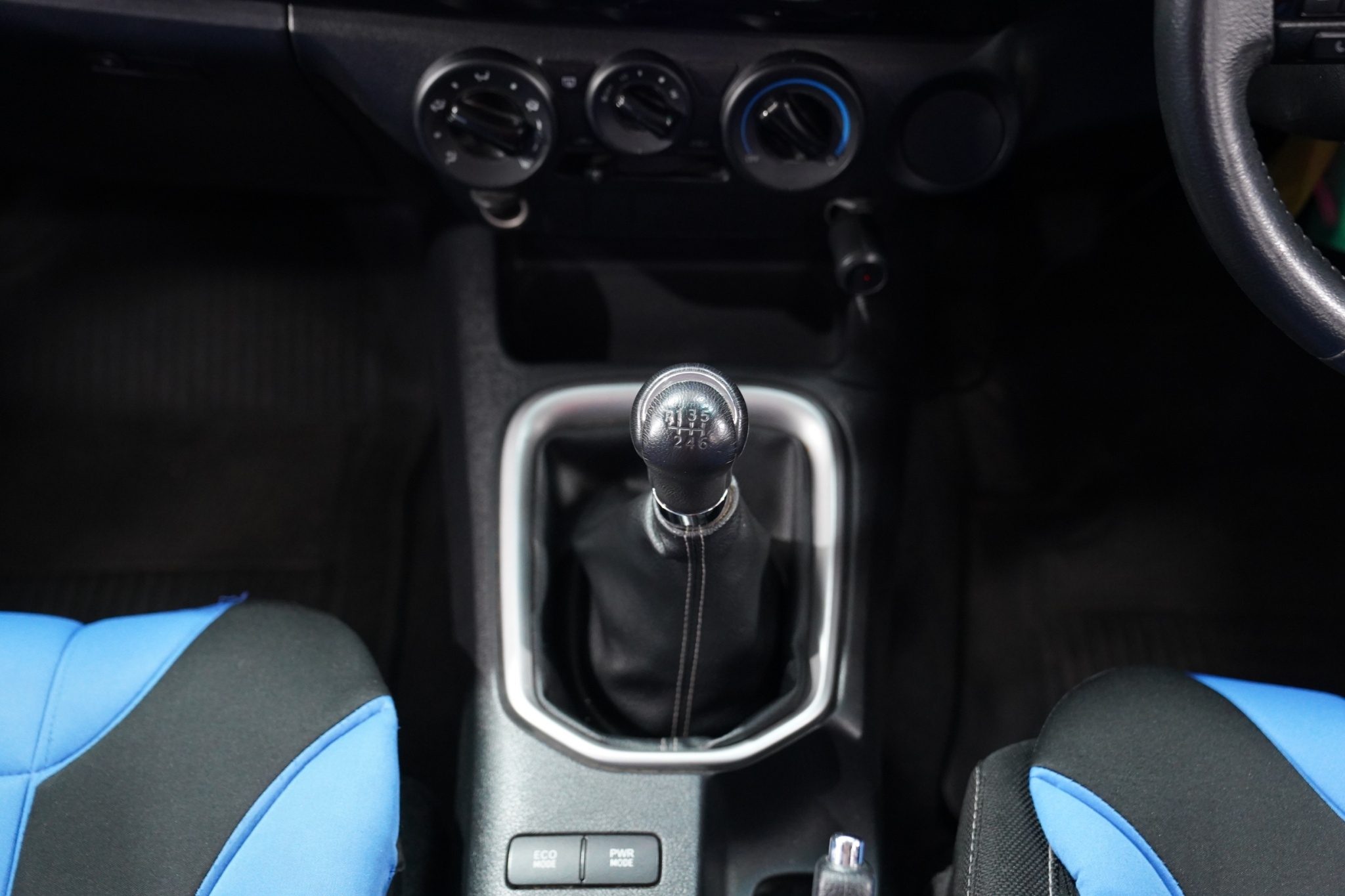 2019 TOYOTA REVO DOUBLECAB 2.4 E PRERUNNER MT