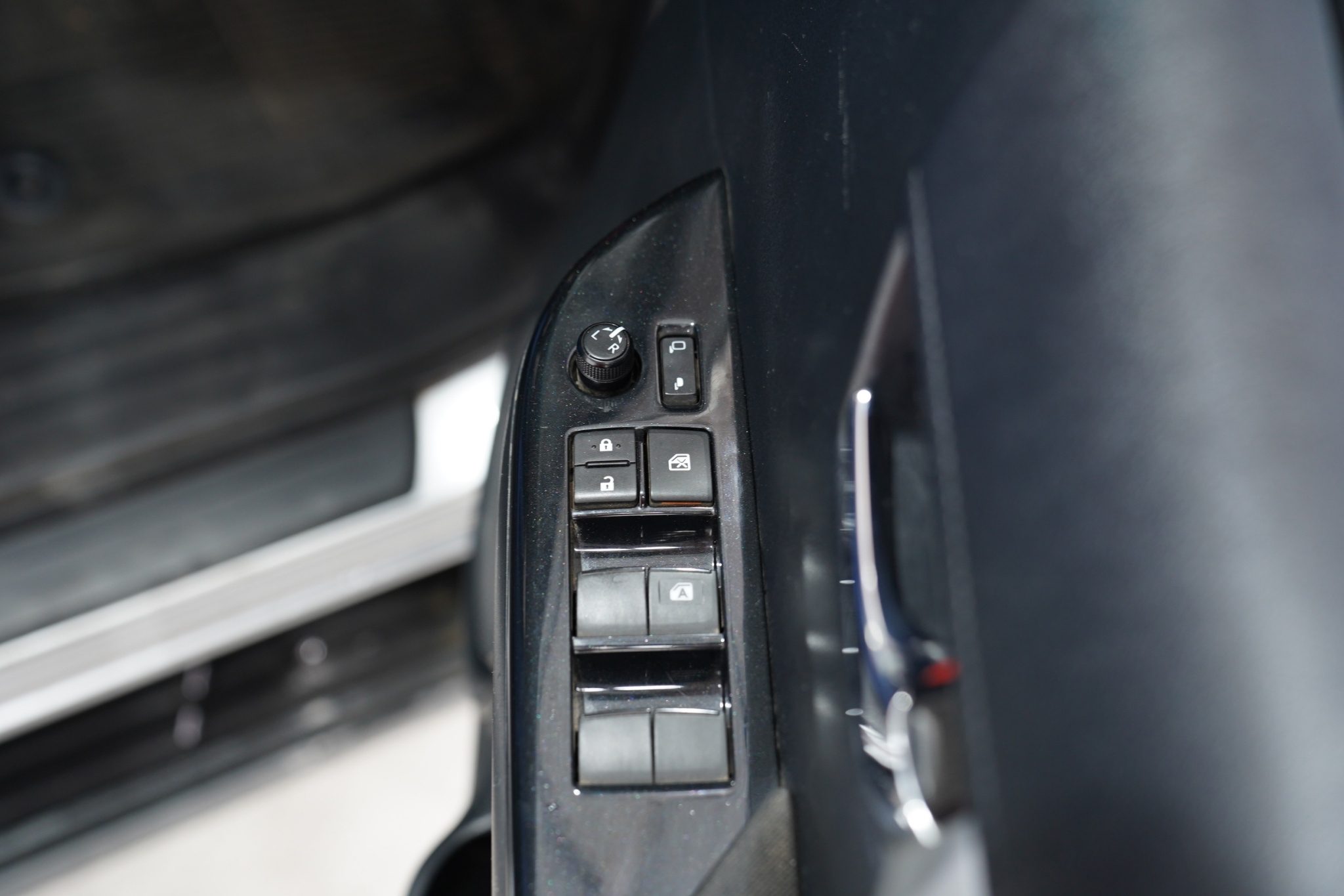2019 TOYOTA REVO DOUBLECAB 2.4 E PRERUNNER MT