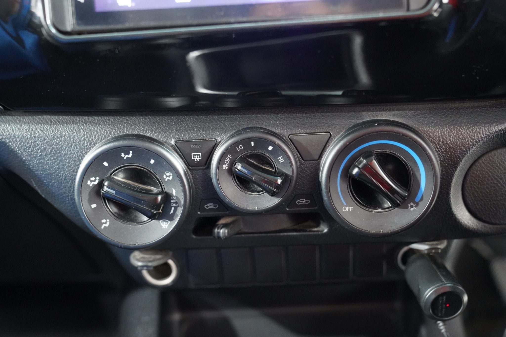 2019 TOYOTA REVO DOUBLECAB 2.4 E PRERUNNER MT