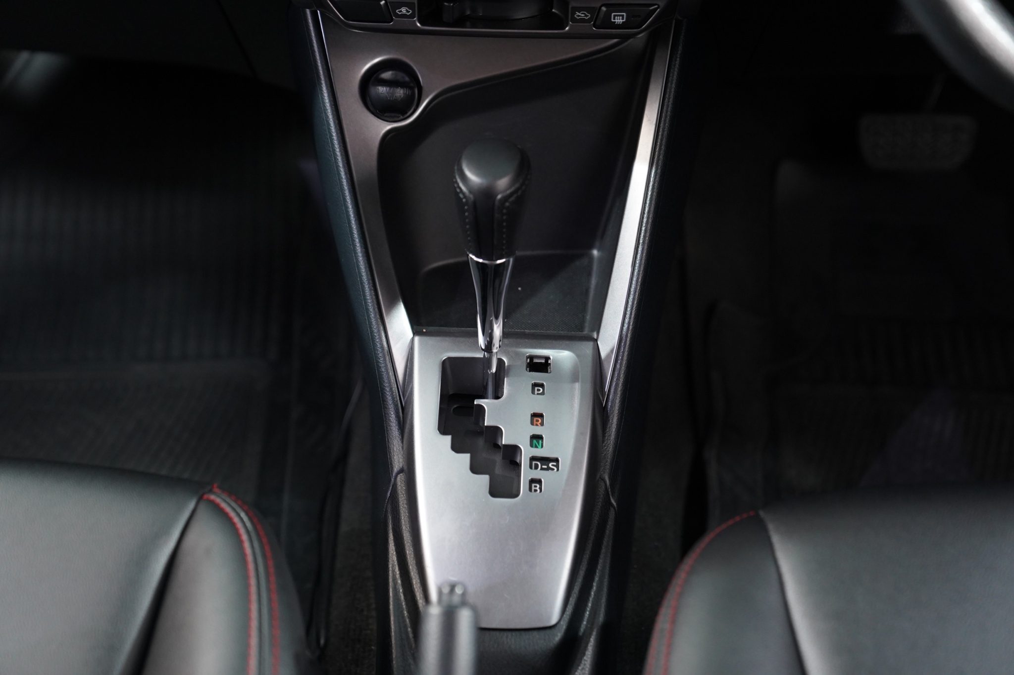 2016 TOYOTA YARIS 1.2 E AT