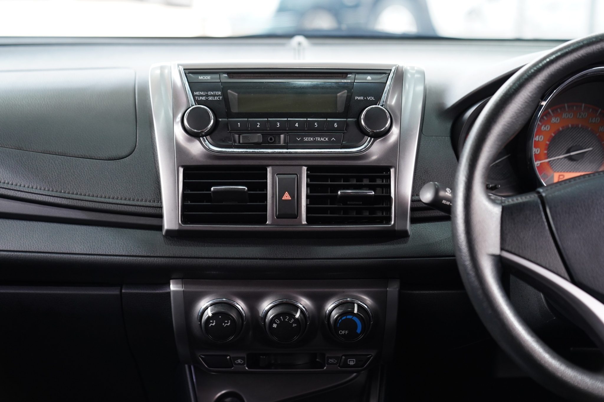 2016 TOYOTA YARIS 1.2 E AT