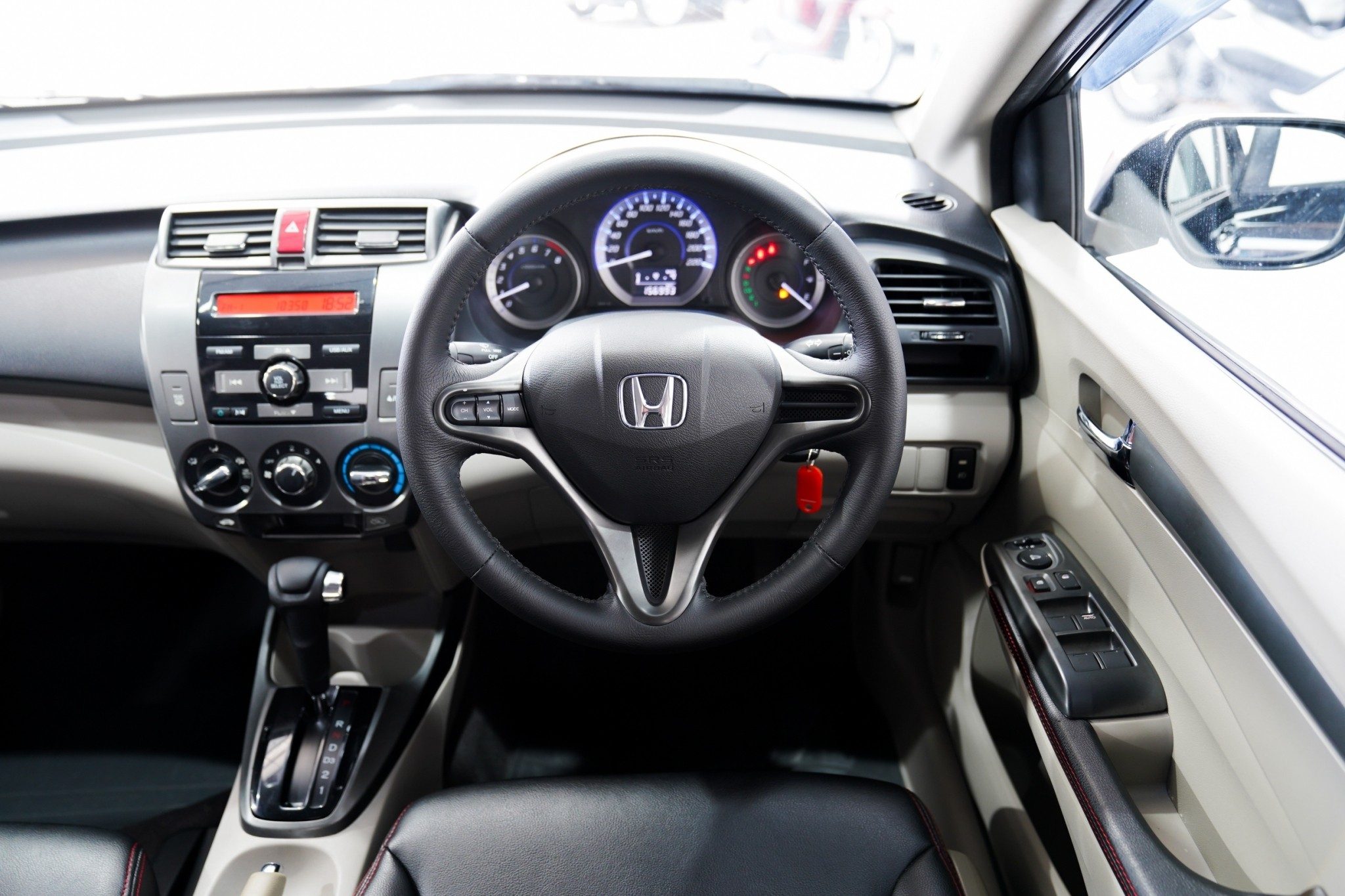 2013 HONDA CITY 1.5 V AT