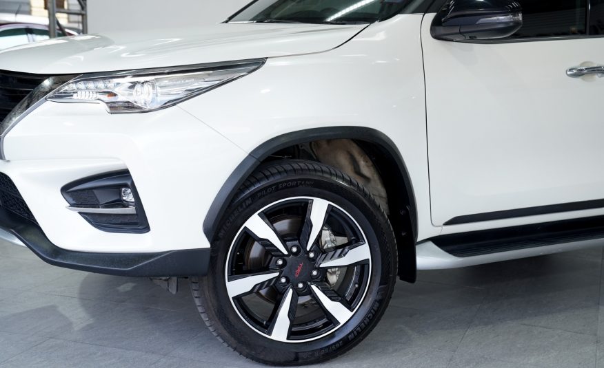 2019 TOYOTA FORTUNER 2.8 SIGMA 4 TRD SPORTIVO AT/4WD