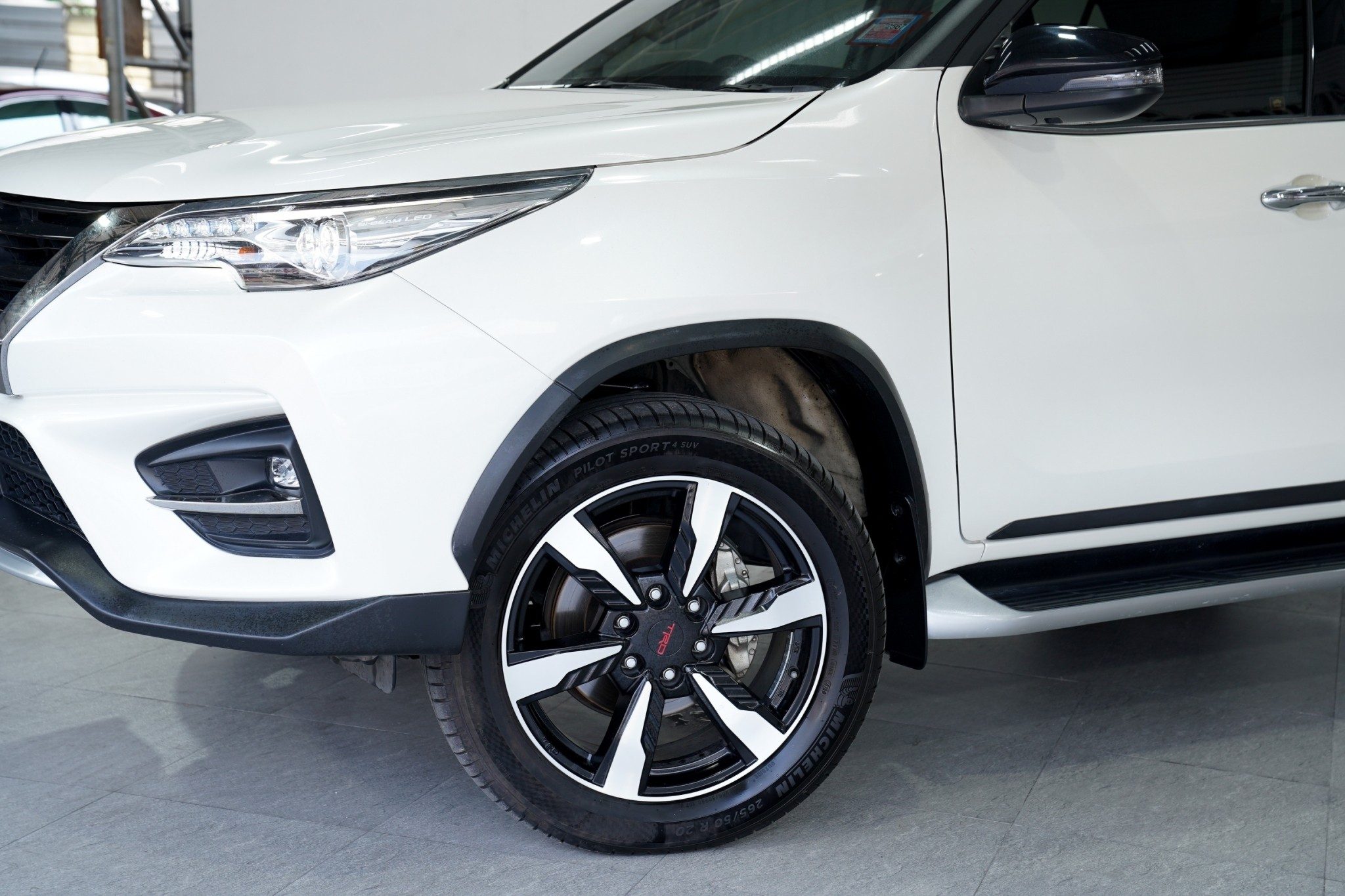 2019 TOYOTA FORTUNER 2.8 SIGMA 4 TRD SPORTIVO AT/4WD