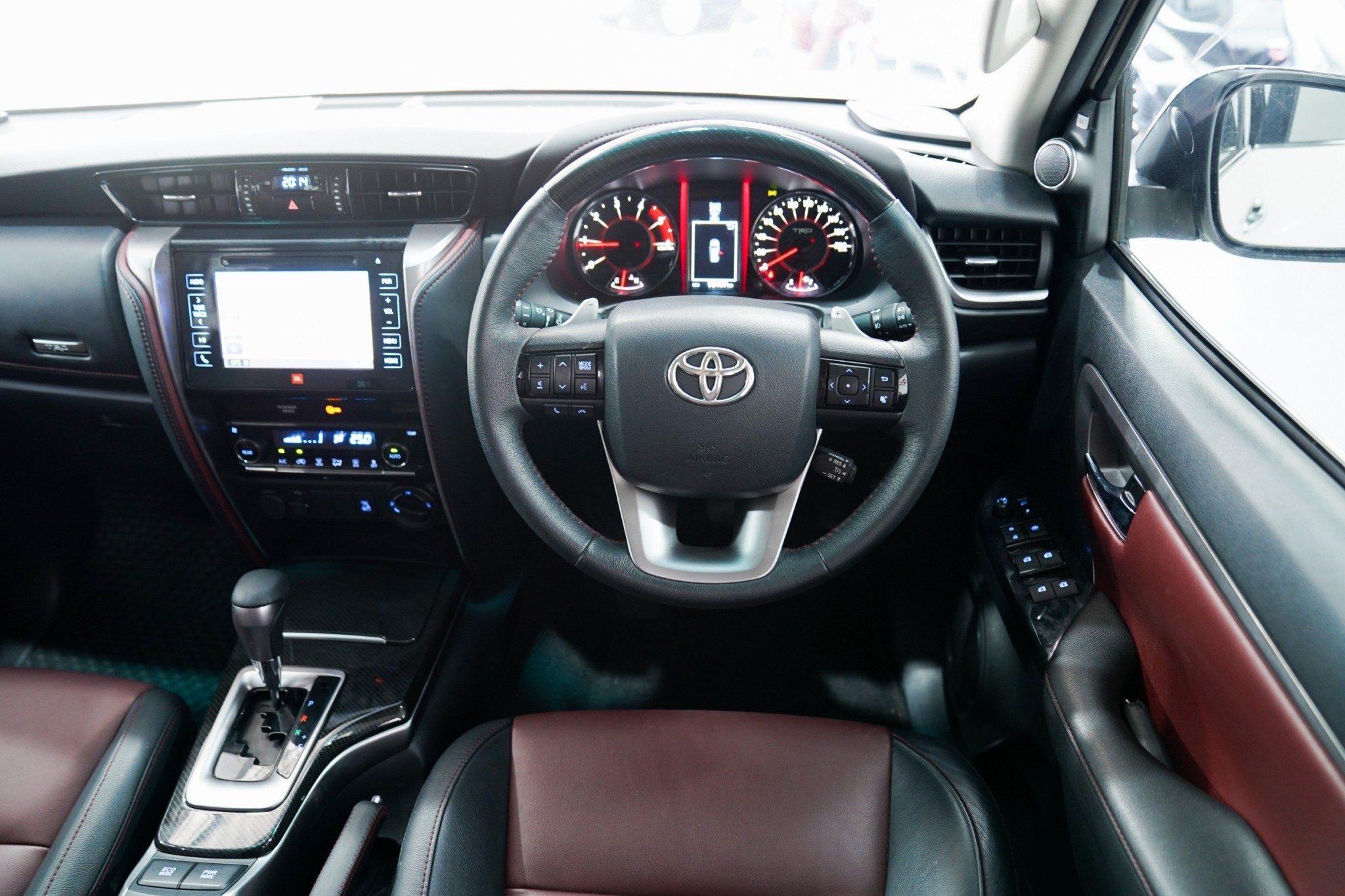 2019 TOYOTA FORTUNER 2.8 SIGMA 4 TRD SPORTIVO AT/4WD