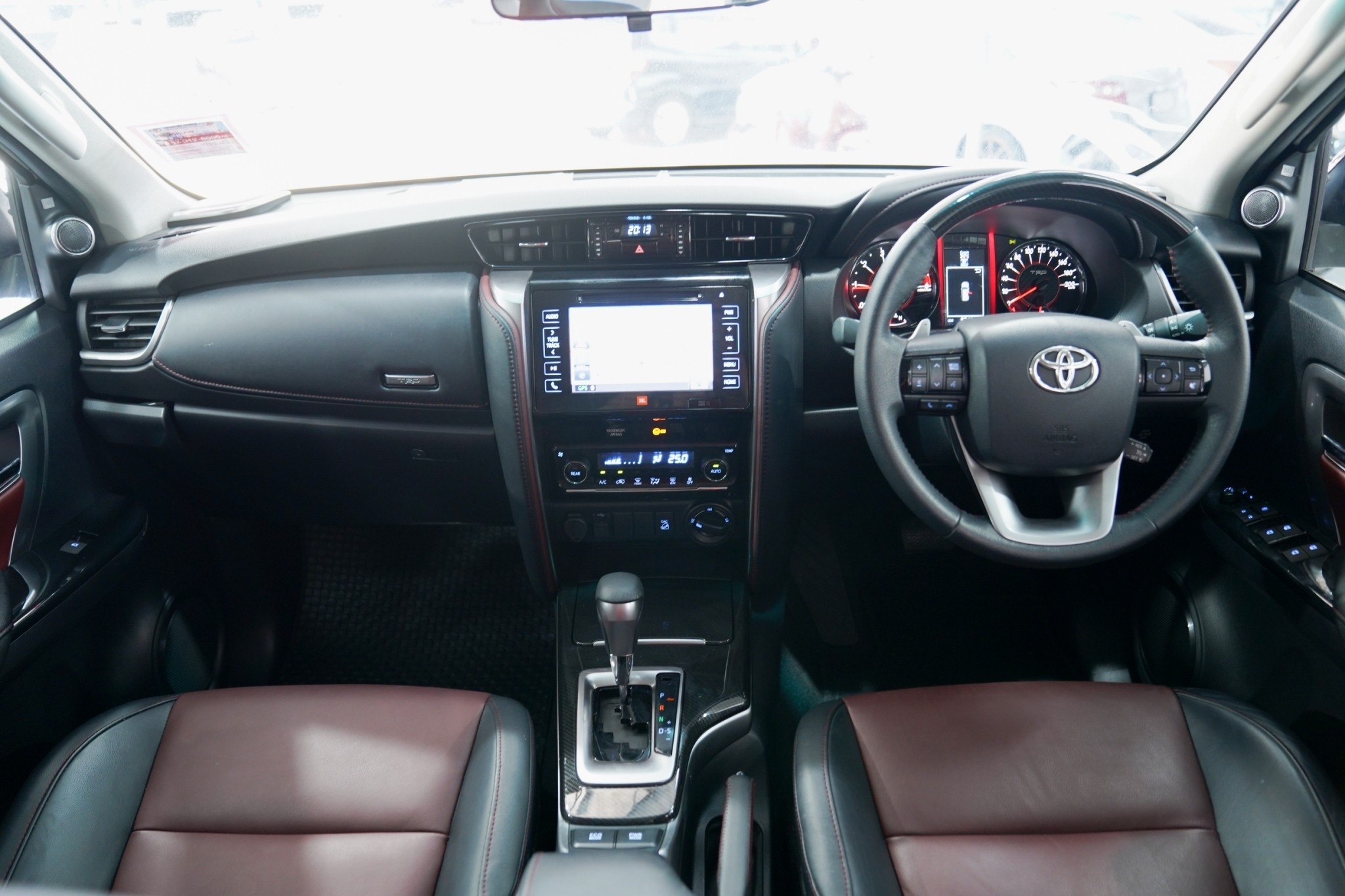 2019 TOYOTA FORTUNER 2.8 SIGMA 4 TRD SPORTIVO AT/4WD
