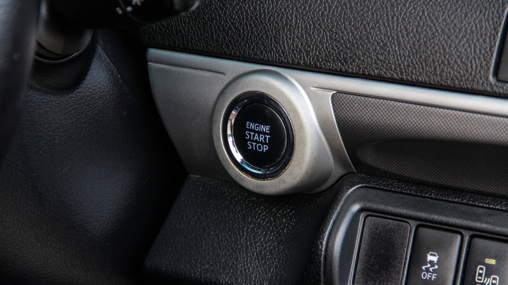 2015 TOYOTA CAMRY AU 2.5G ESport  A/T