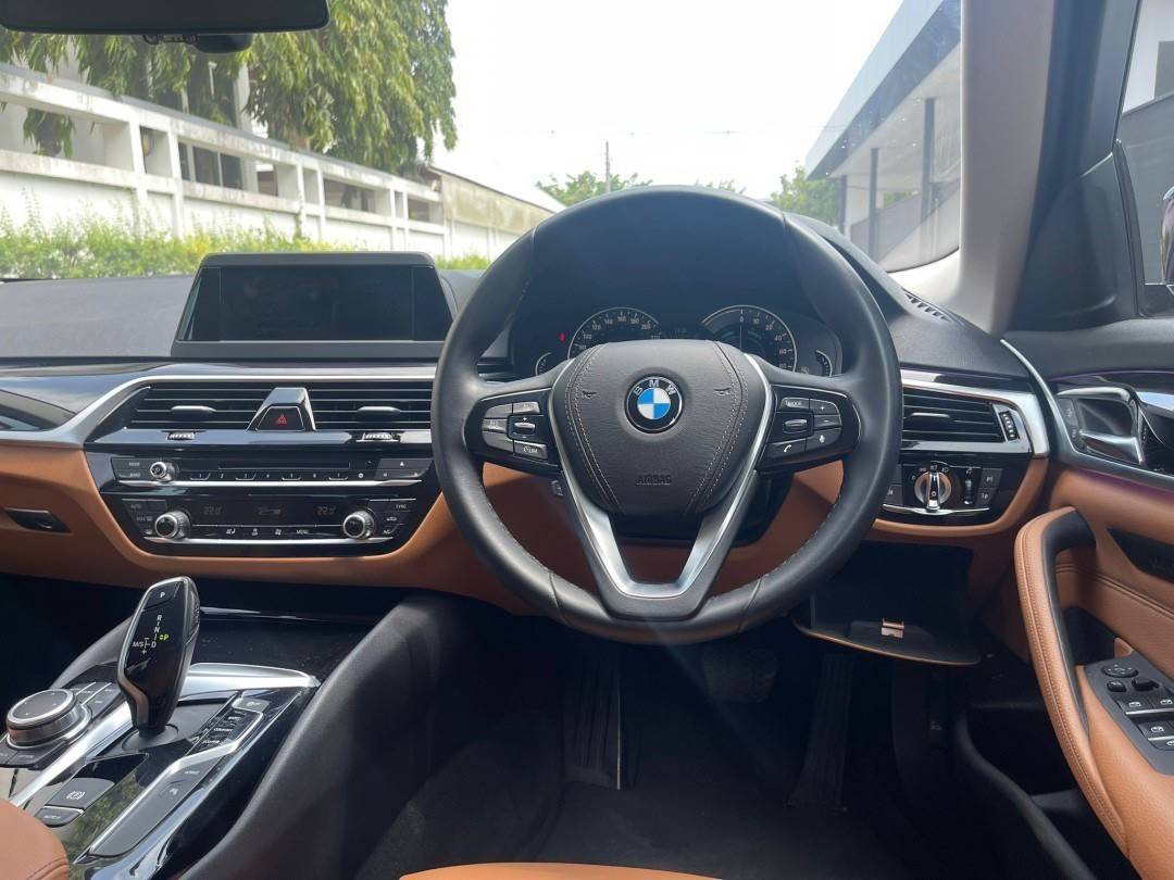 2019 Bmw 530e Elite