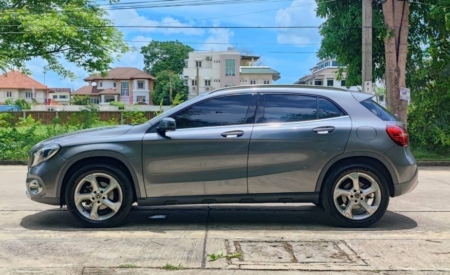 2017 Mercedes-Benz GLA200