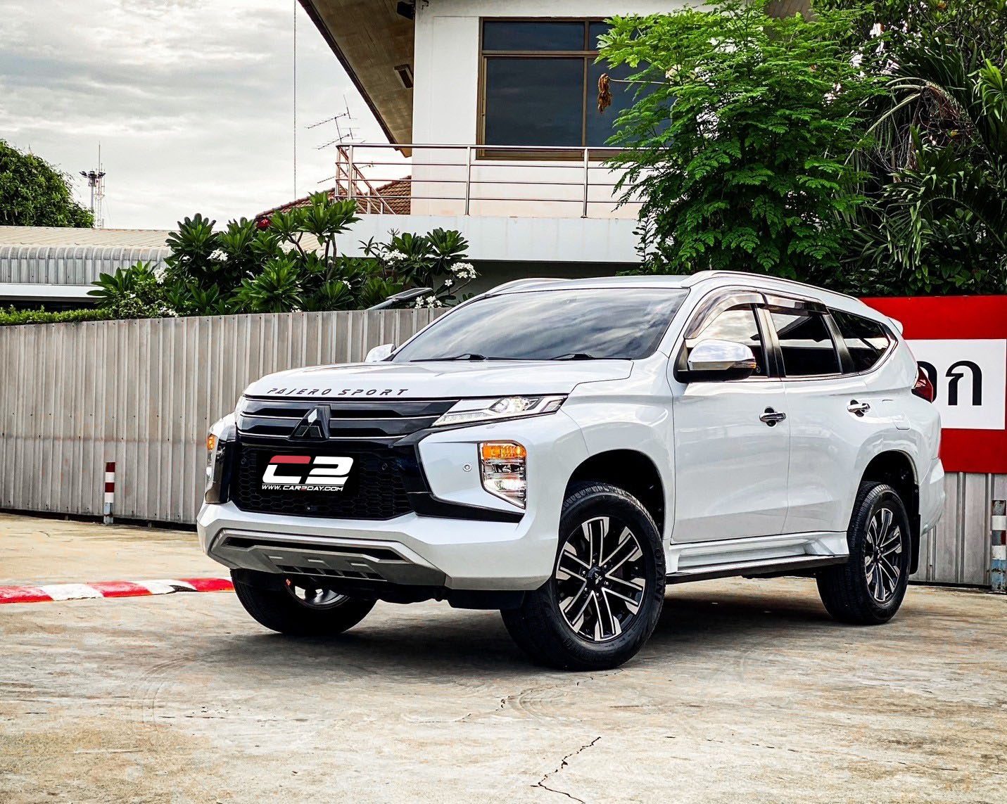 2019 MITSUBISHI PAJERO SPORT Minor Change  2.4 GT Premium 2WD
