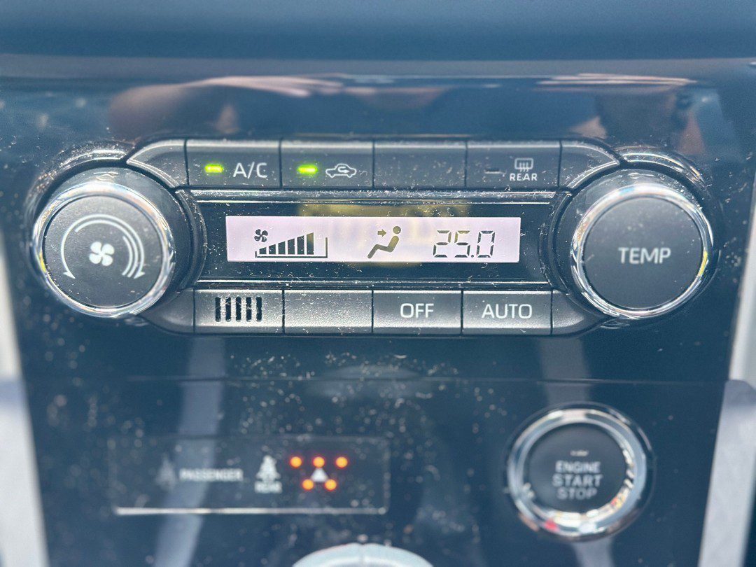 2023 TOYOTA VELOZ Premium 7st CVT FWD 1.5i (CBU)