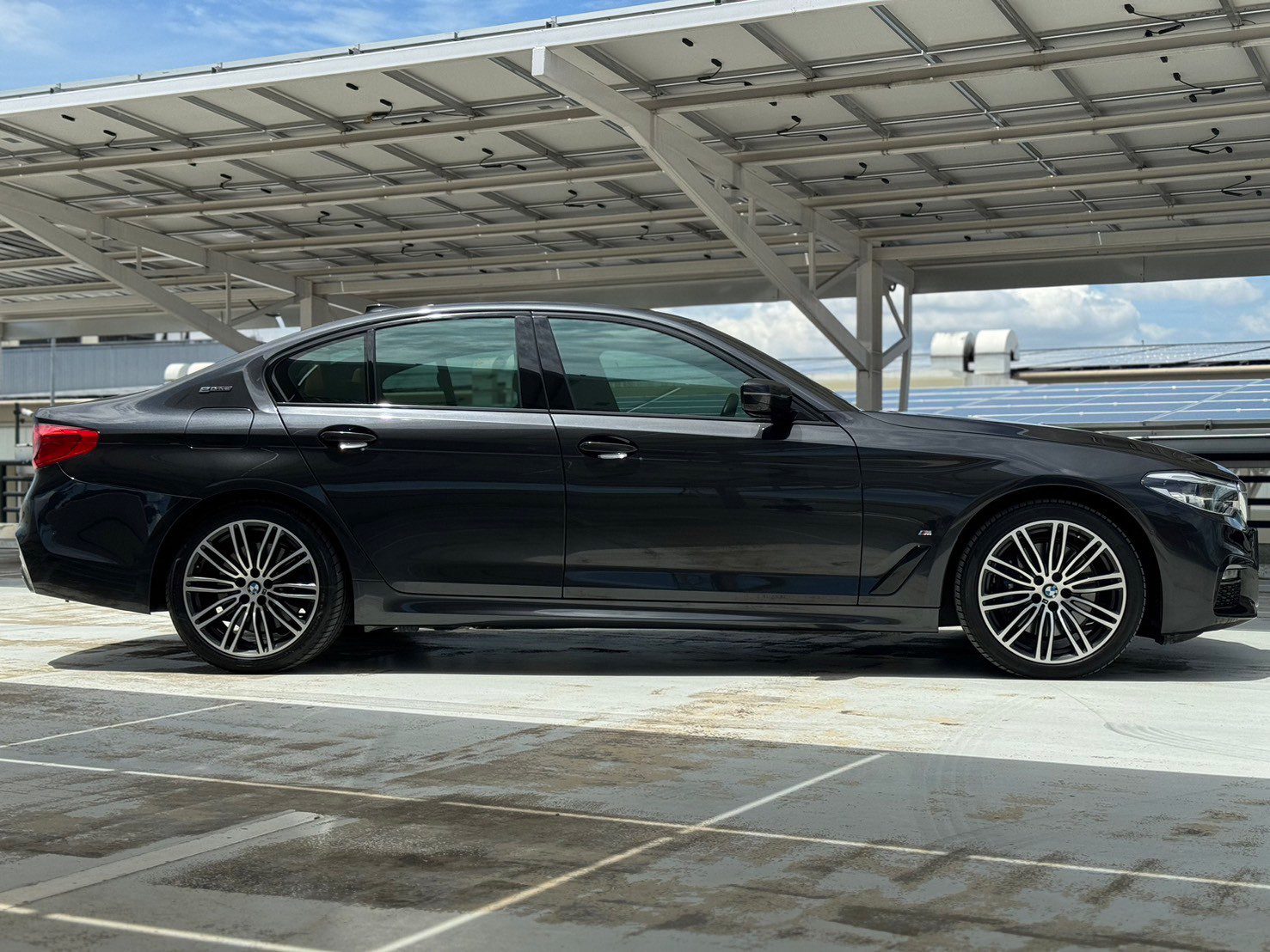 2019 BMW 530e M Sport