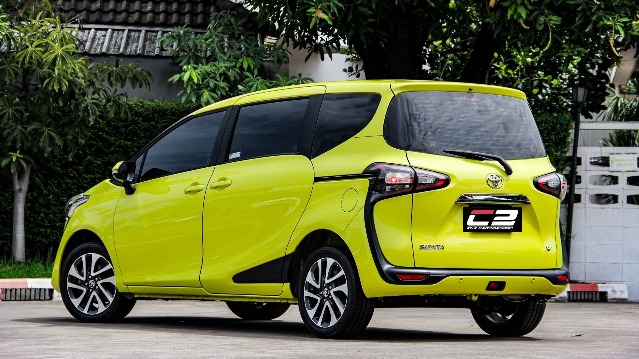 2020 TOYOTA SIENTA 1.5 V