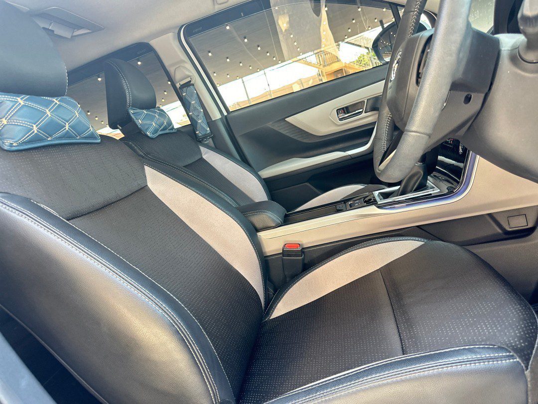2023 TOYOTA VELOZ Premium 7st CVT FWD 1.5i (CBU)