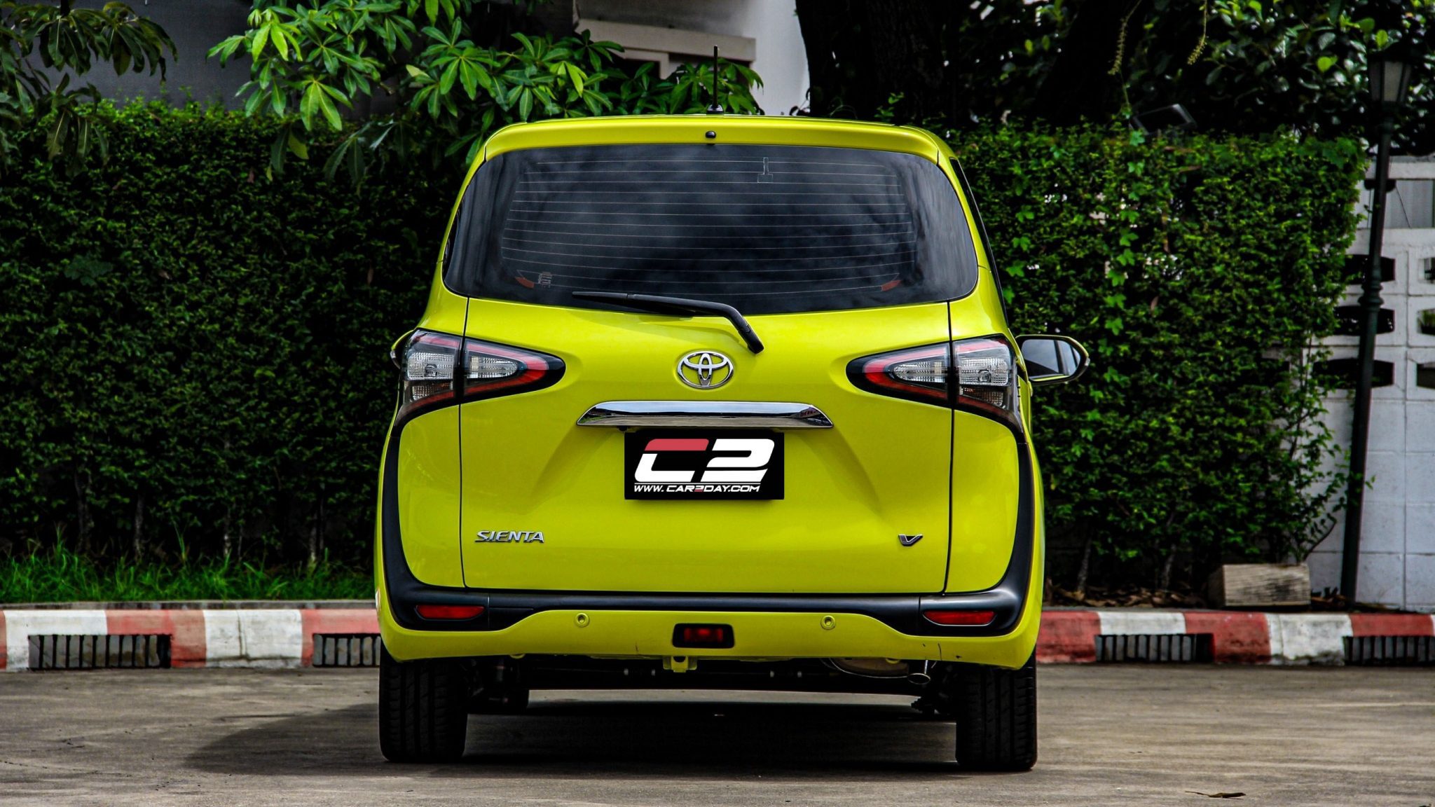 2020 TOYOTA SIENTA 1.5 V