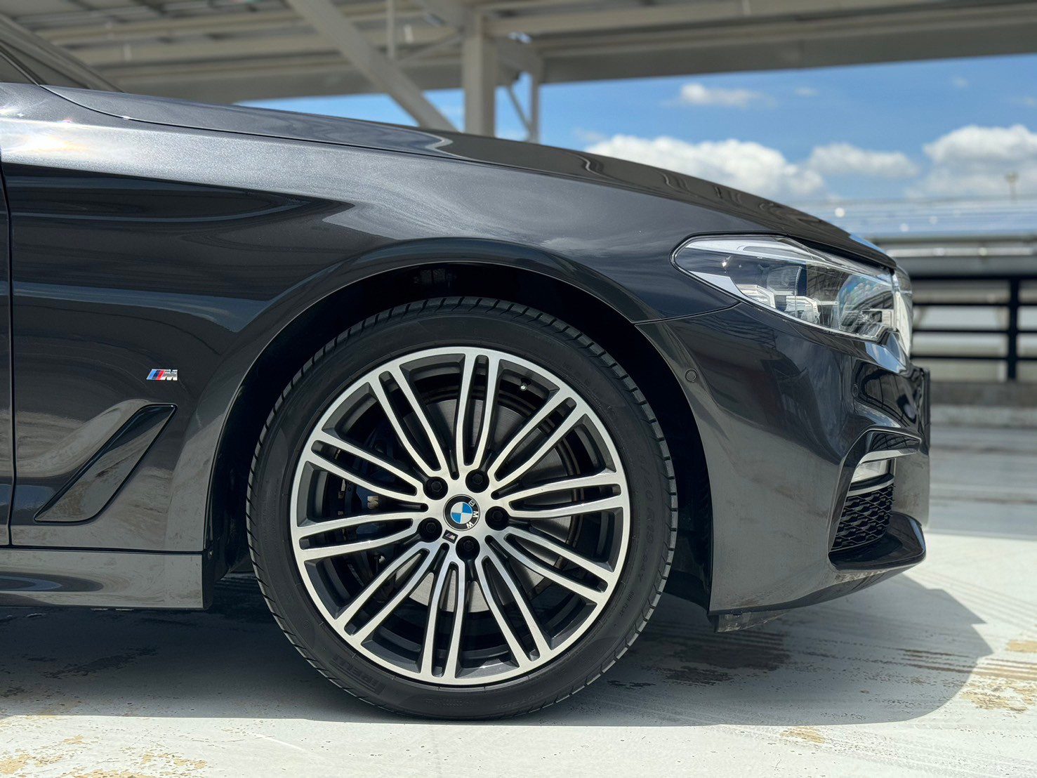 2019 BMW 530e M Sport