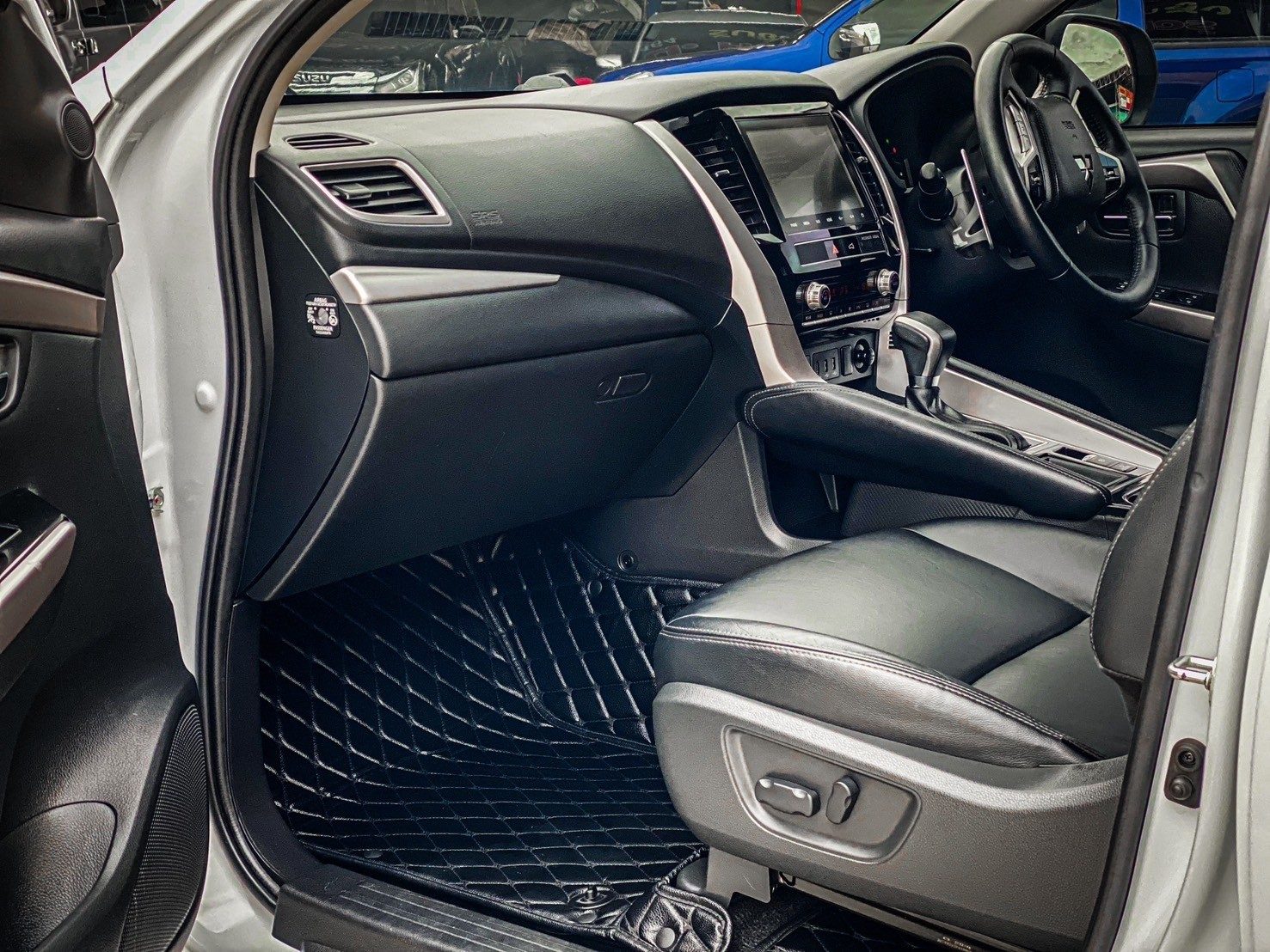 2019 MITSUBISHI PAJERO SPORT Minor Change  2.4 GT Premium 2WD