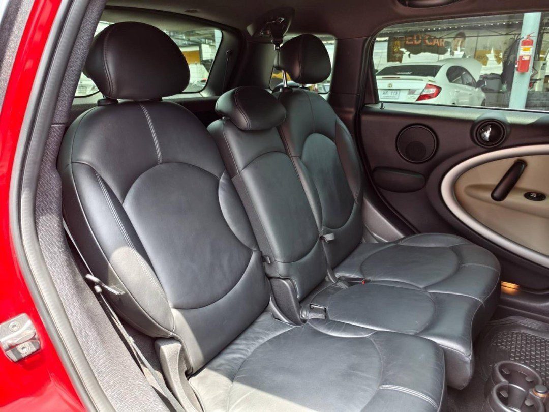 2015 Mini Cooper D Countryman Look 2