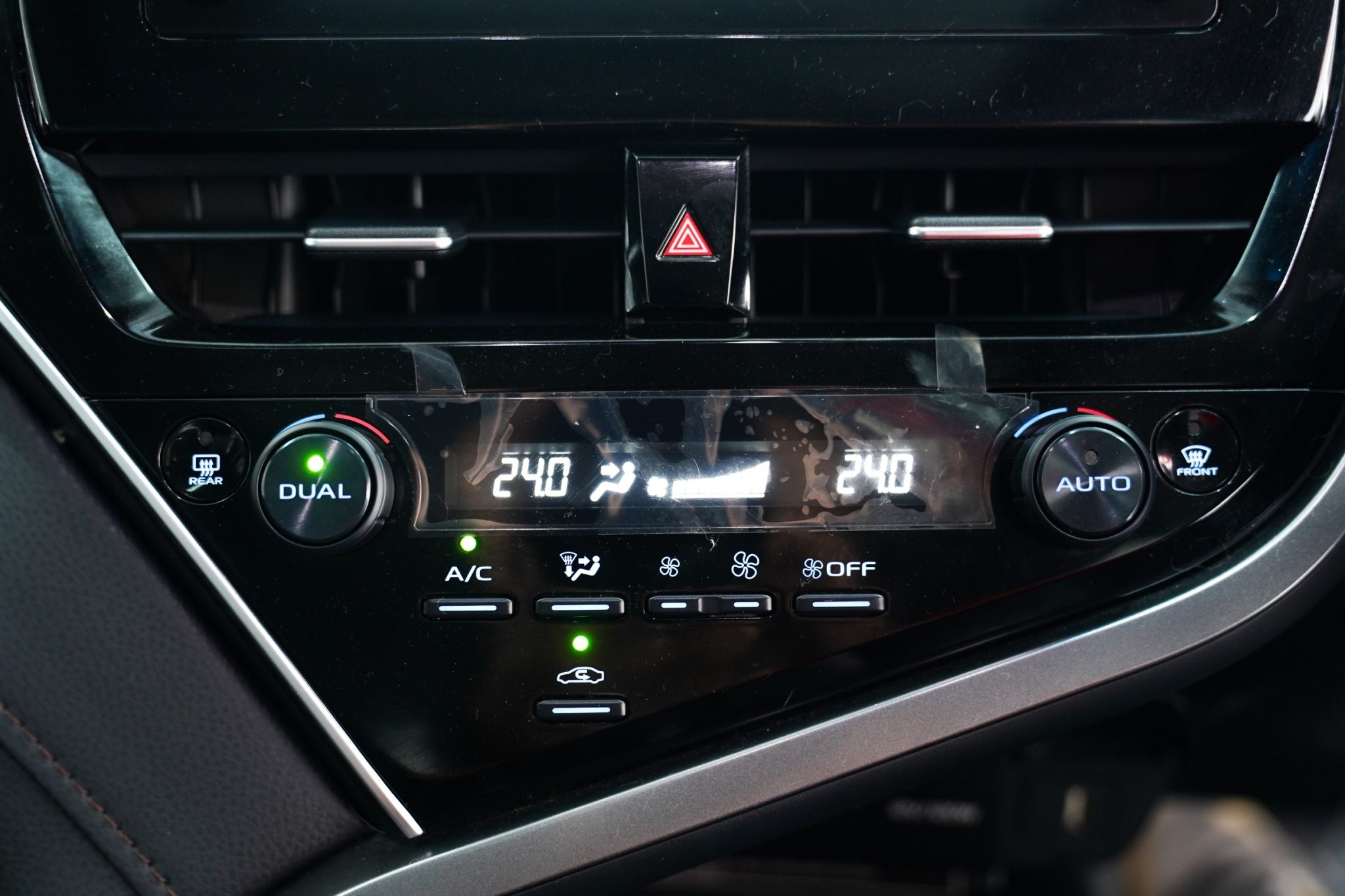 2022 TOYOTA CAMRY 2.5 HYBRID HEV PREMIUM AT