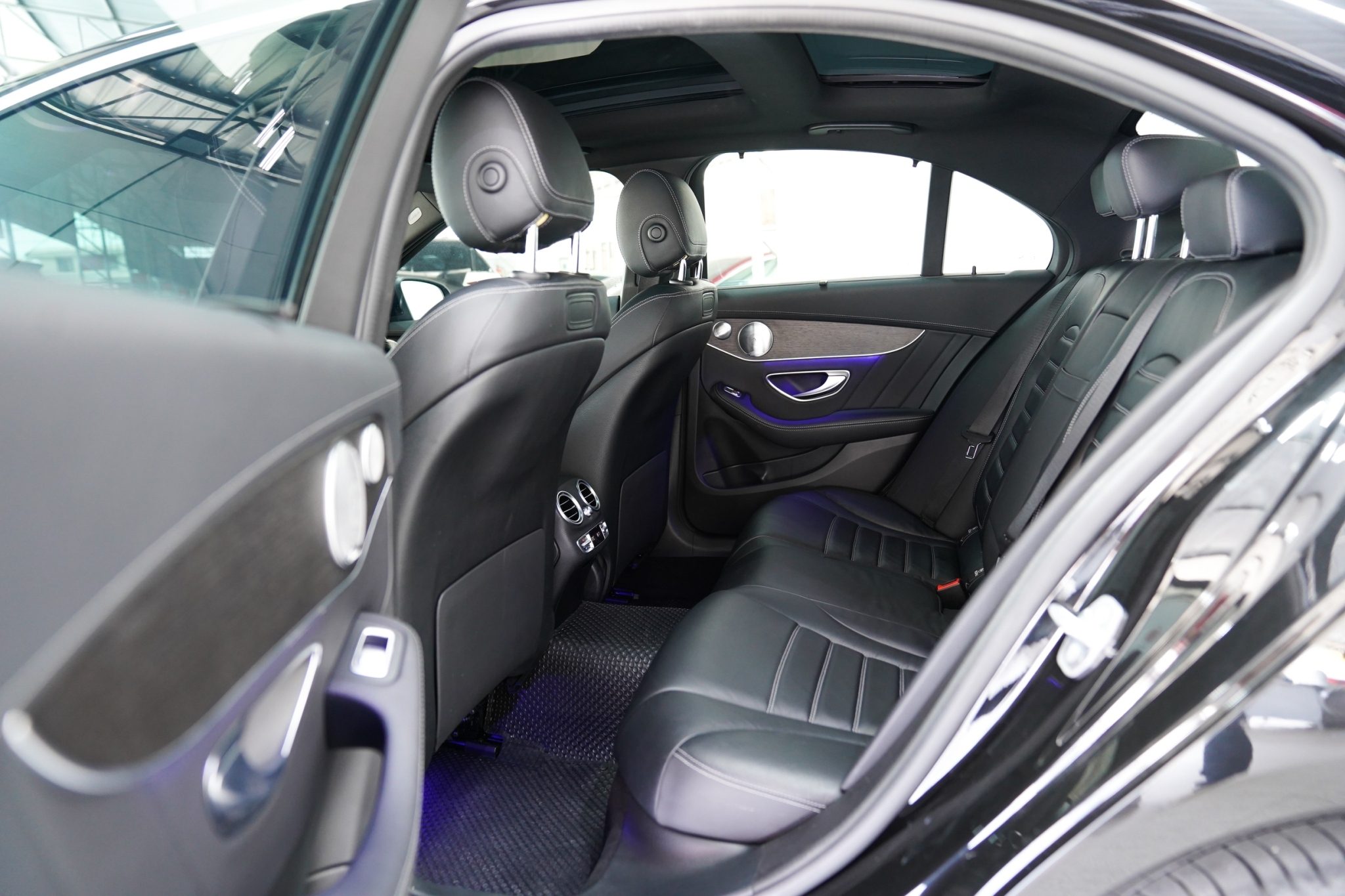2019 MERCEDES BENZ C300 2.0 E