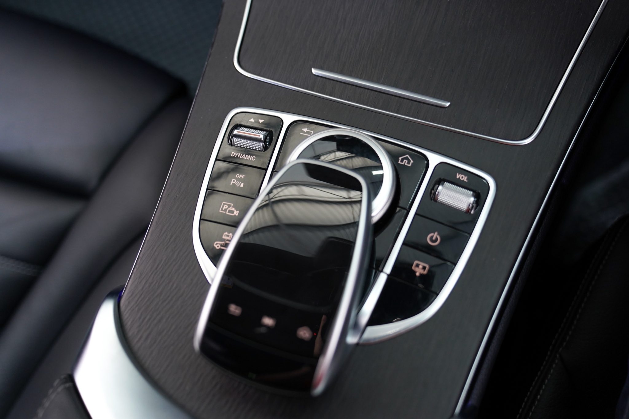 2019 MERCEDES BENZ C300 2.0 E